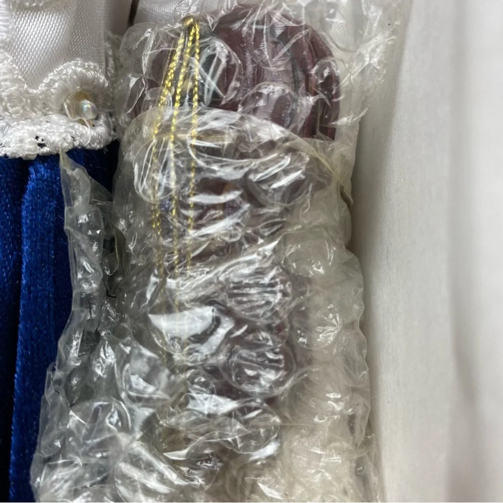 HERITAGE Collection VIOLA’S PERFORMANCE doll